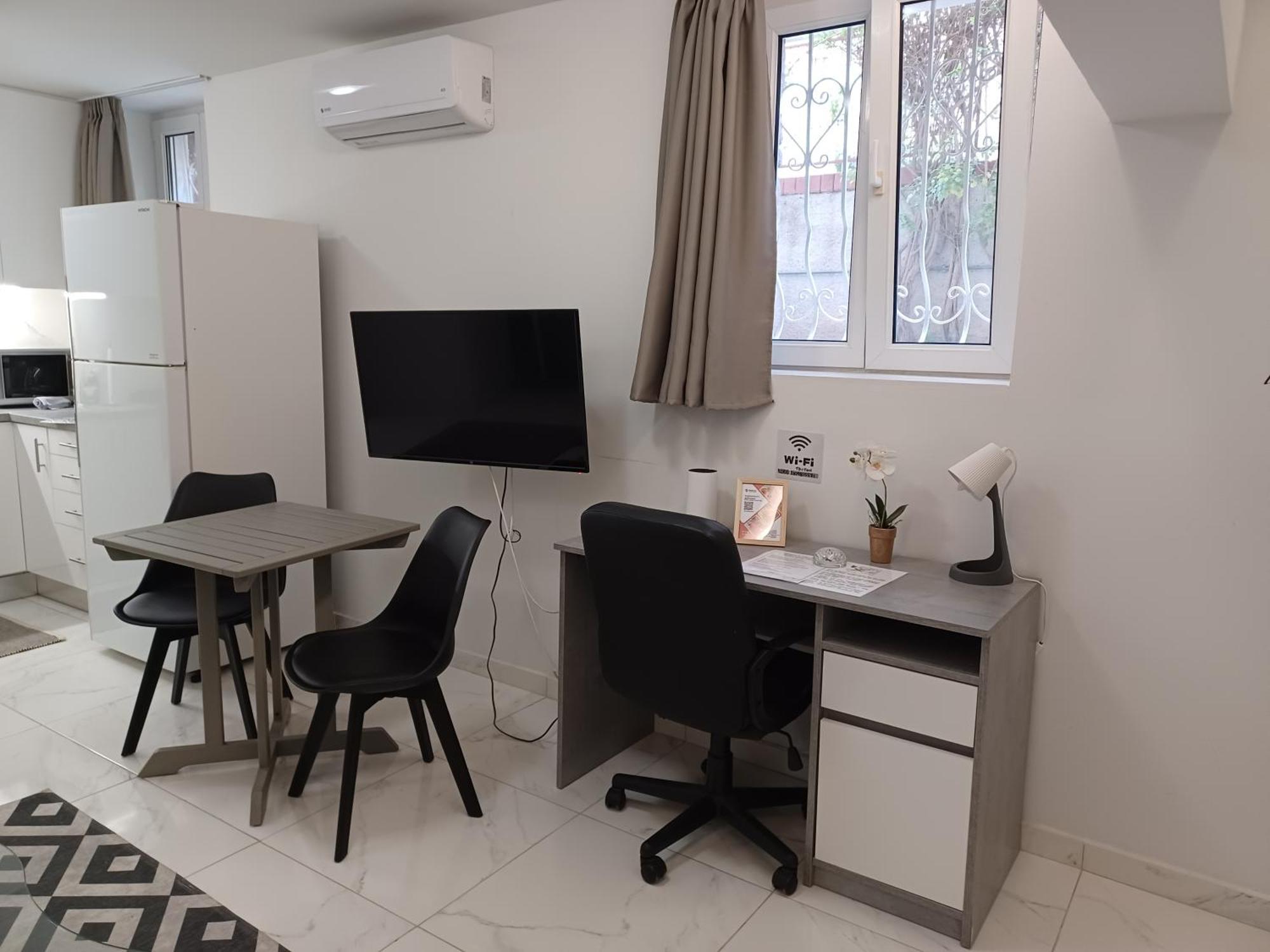 Paleo Faliro Gardenbay Афины Номер фото